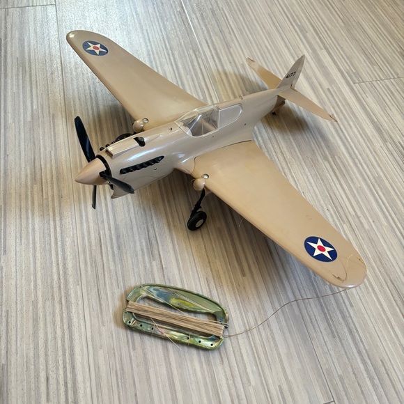 Cox Thimble Drome P-40 Warhawk Flying Tiger WWII Tether Plane - Picture 1 of 10